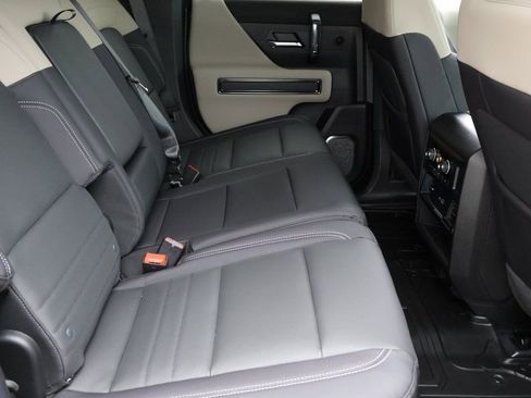 New 2026 GMC Hummer EV SUV AWD/4WD image 18