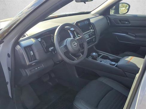 Used 2025 Nissan Pathfinder Rock Creek image 8