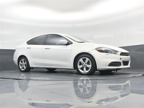 Used 2015 Dodge Dart SXT image 38
