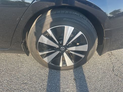 Used 2021 Nissan Altima 2.5 SV image 9