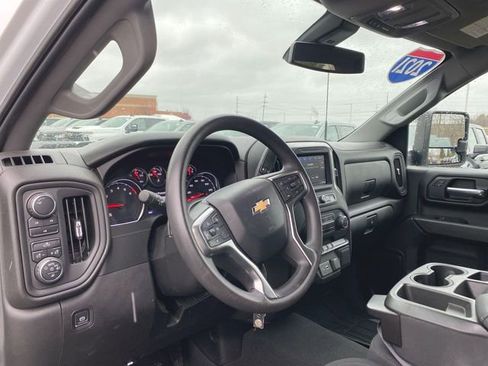 Used 2021 Chevrolet Silverado 2500 Custom w/ Custom Value Package image 10