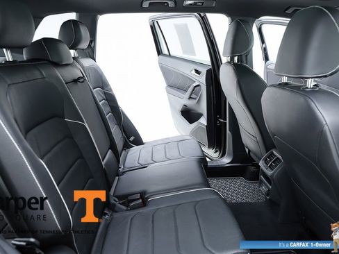 Used 2024 Volkswagen Tiguan SEL R-Line image 38
