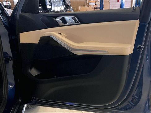 Used 2021 BMW X5 sDrive40i w/ Premium Package 2 image 21