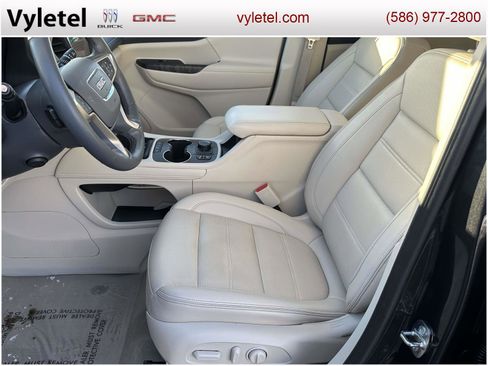 Used 2023 GMC Acadia Denali w/ Denali Technology Package image 19