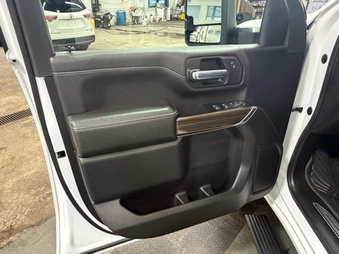 Used 2022 Chevrolet Silverado 2500 LT w/ Convenience Package image 25