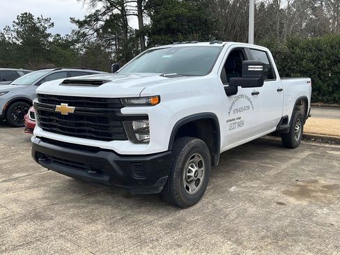 Used 2024 Chevrolet Silverado 2500 W/T image 1