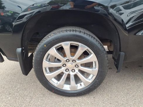 Used 2021 Chevrolet Silverado 1500 High Country w/ Technology Package AWD/4WD image 26
