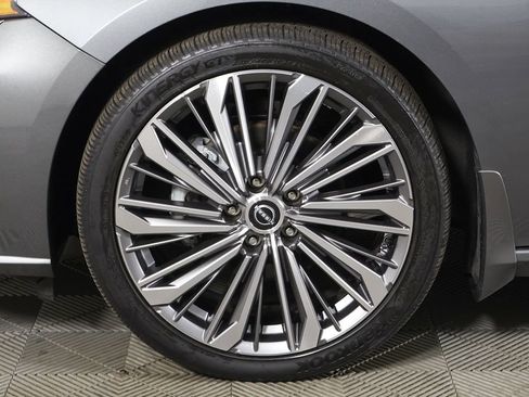 Used 2023 Nissan Altima 2.5 SL FWD image 23