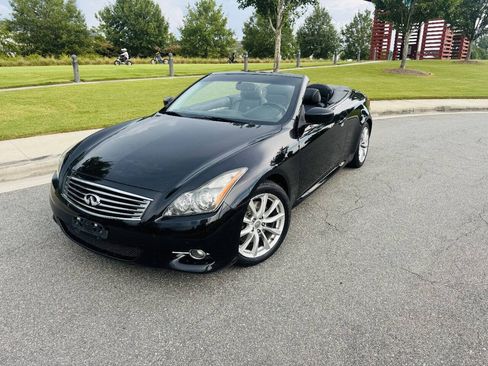 Used 2013 INFINITI G37 Convertible w/ Premium Pkg RWD image 3