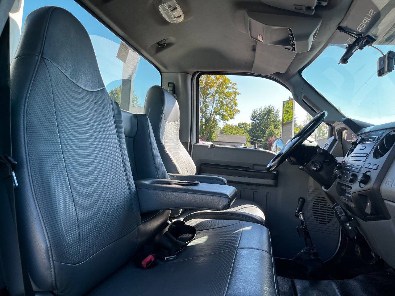 Used 2013 Ford F750 2WD Regular Cab Super Duty image 15
