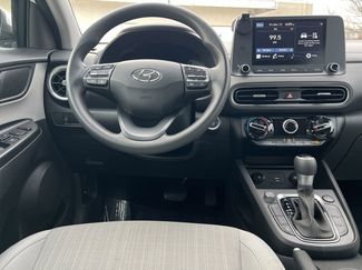 Used 2023 Hyundai Kona SEL video 2