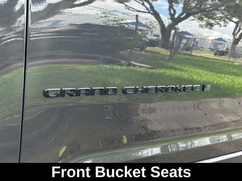 Certified 2024 Jeep Grand Cherokee Altitude image 28