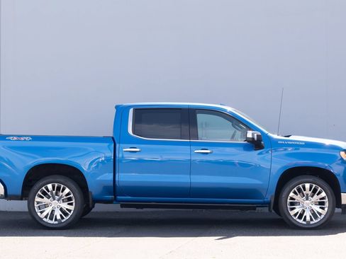 Used 2022 Chevrolet Silverado 1500 LTZ AWD/4WD image 31