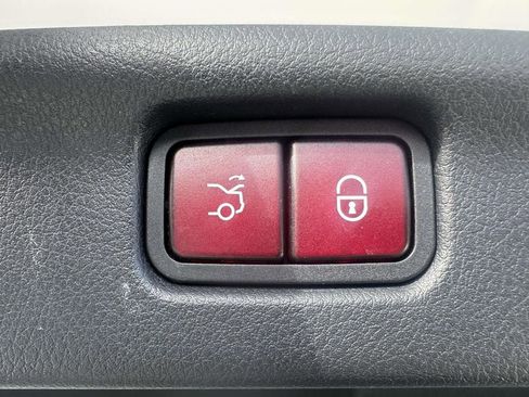 Used 2023 Mercedes-Benz C 300 4MATIC Sedan image 13