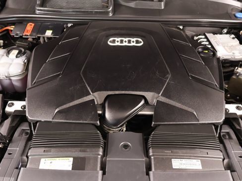 Used 2021 Audi Q8 Premium Plus w/ Premium Plus Package AWD/4WD image 21