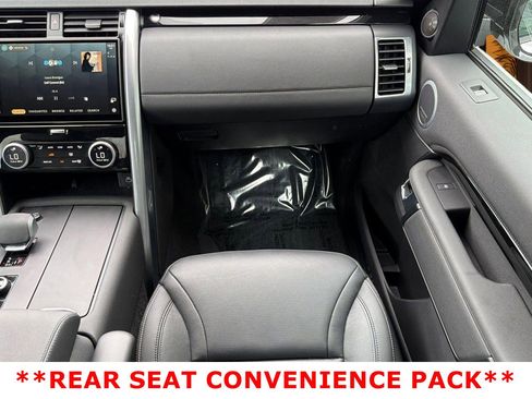 Certified 2025 Land Rover Discovery S AWD/4WD image 31