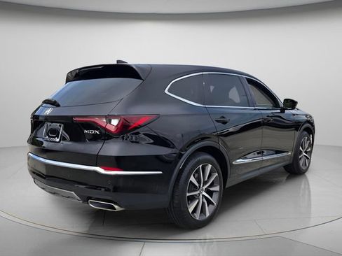 Certified 2025 Acura MDX FWD w/ Technology Package image 8