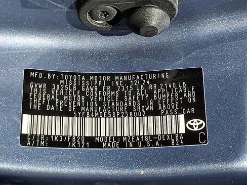 Used 2025 Toyota Corolla LE FWD image 27