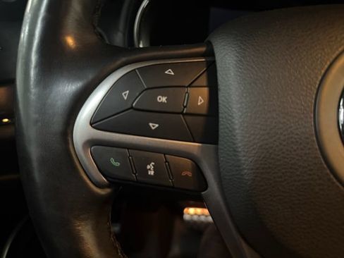 Used 2021 Jeep Grand Cherokee High Altitude AWD/4WD image 18