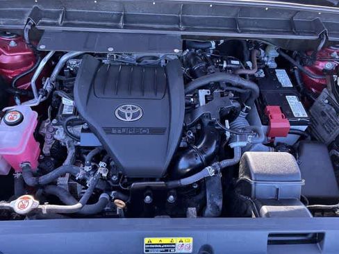 Used 2023 Toyota Highlander XLE image 15