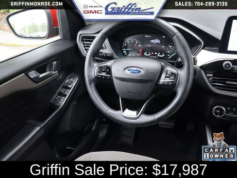 Used 2021 Ford Escape SE w/ Convenience Package FWD image 18