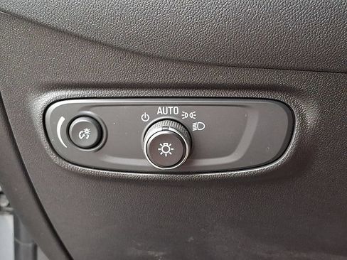Used 2023 Chevrolet Equinox RS AWD/4WD image 24