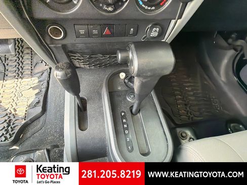 Used 2010 Jeep Wrangler Unlimited Rubicon w/ Trailer Tow Group AWD/4WD image 18