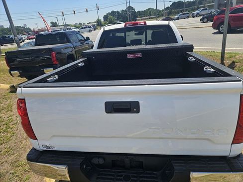 Used 2020 Toyota Tundra Limited RWD image 8
