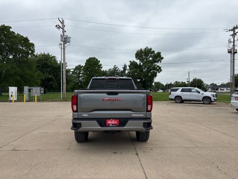 Used 2020 GMC Sierra 1500 Elevation w/ Elevation Value Package AWD/4WD image 4