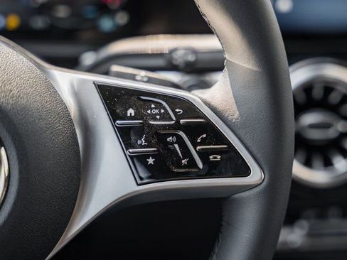 New 2025 Mercedes-Benz GLB 250 4MATIC image 28