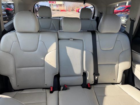 Used 2020 Kia Telluride S w/ S 8 Passenger Seating Package image 21