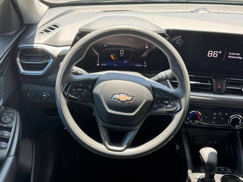 Used 2025 Chevrolet TrailBlazer LT FWD image 27