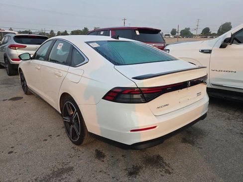 Used 2024 Honda Accord Sport image 2