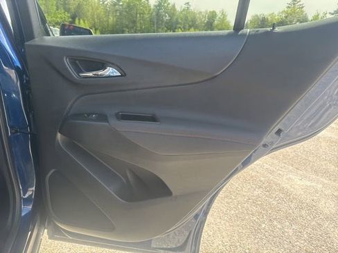 Used 2022 Chevrolet Equinox RS w/ Infotainment Package AWD/4WD image 31