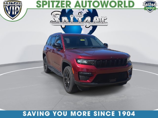 Used 2024 Jeep Grand Cherokee Altitude AWD/4WD image 8