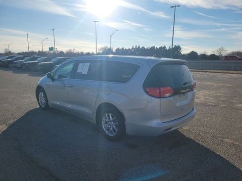Used 2023 Chrysler Voyager LX image 24