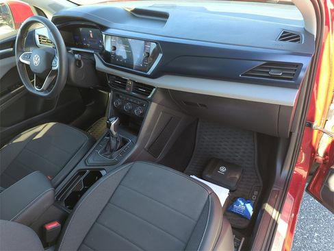 Used 2022 Volkswagen Taos SE w/ Panoramic Sunroof Package image 23