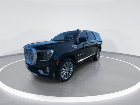 Used 2024 GMC Yukon Denali w/ Denali Reserve Package image 4