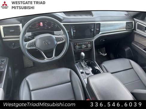 Used 2023 Volkswagen Atlas Cross Sport SE image 12