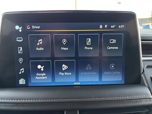 Used 2023 Chevrolet Suburban LT image 25