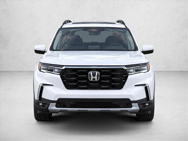 Used 2023 Honda Pilot Touring image 2