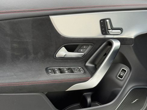 Used 2023 Mercedes-Benz CLA 250 image 21