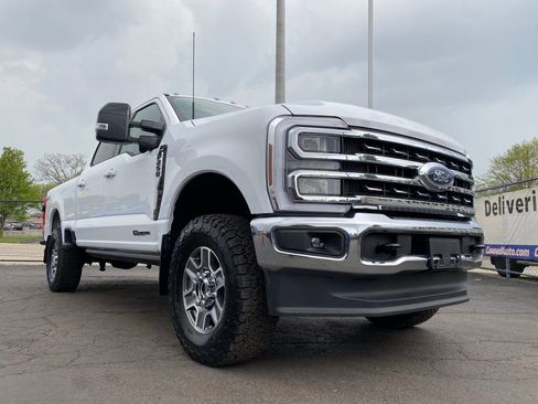 Used 2024 Ford F250 Lariat AWD/4WD image 36