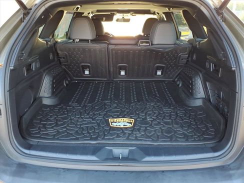 Used 2024 Subaru Outback Wilderness w/ Wilderness Package AWD/4WD image 10