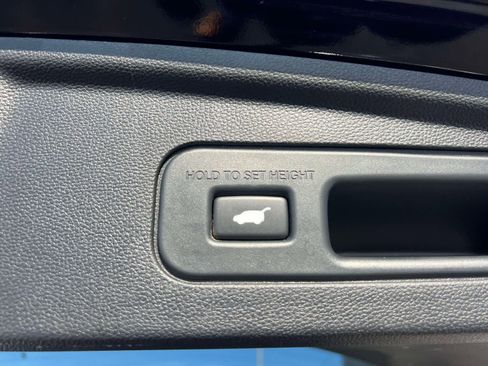 Used 2023 Acura MDX SH-AWD image 8