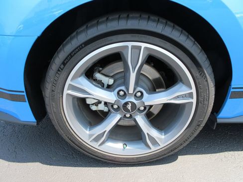 Used 2022 Ford Mustang GT Premium w/ Equipment Group 401A RWD image 10
