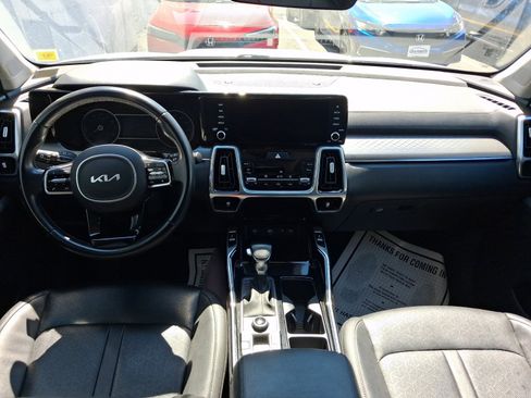 Used 2022 Kia Sorento SX AWD/4WD image 12