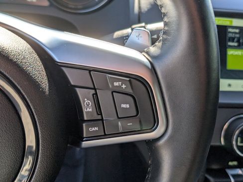 Used 2020 Jaguar F-TYPE Convertible image 29