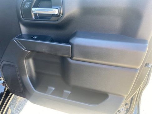 Used 2023 Chevrolet Silverado 1500 Custom AWD/4WD image 17