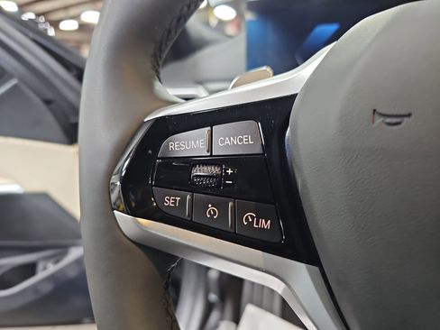 Certified 2025 BMW 330i Sedan w/ Premium Package image 17